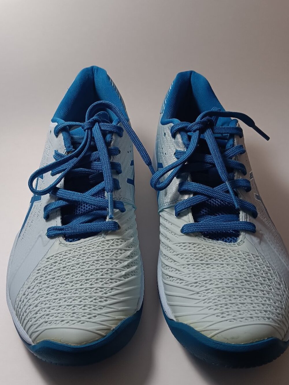 ASICS  solution swift for womens tennis court shoes blue white size 9 athletic